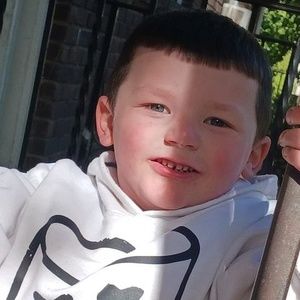 Meet your Posher, Troy